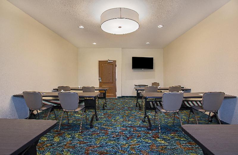 فندق Candlewood Suites Fort Campbell   Oak Grove, An Ihg