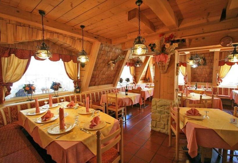 酒店 Chalet Alaska