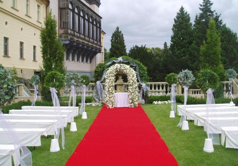 فندق Chateau Zbiroh