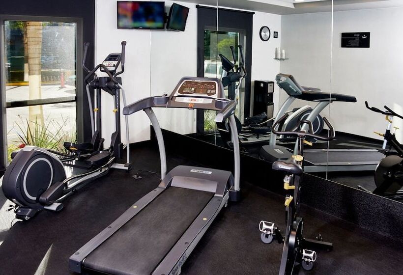 فندق City Express By Marriott Matamoros