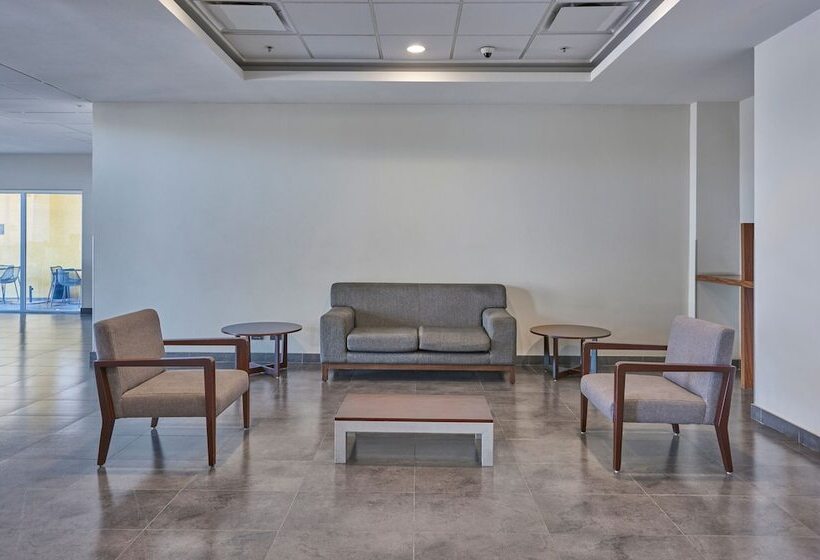 فندق City Express By Marriott Matamoros