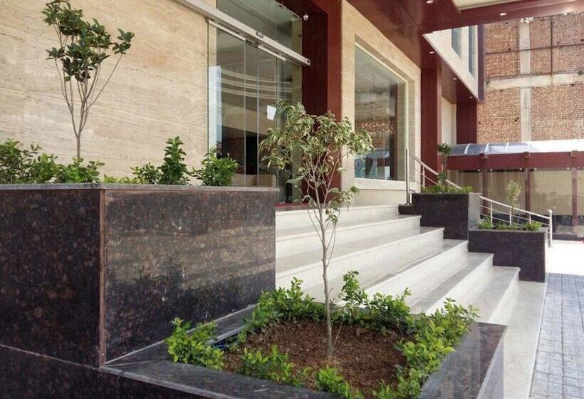 فندق Clarion Inn Sevilla