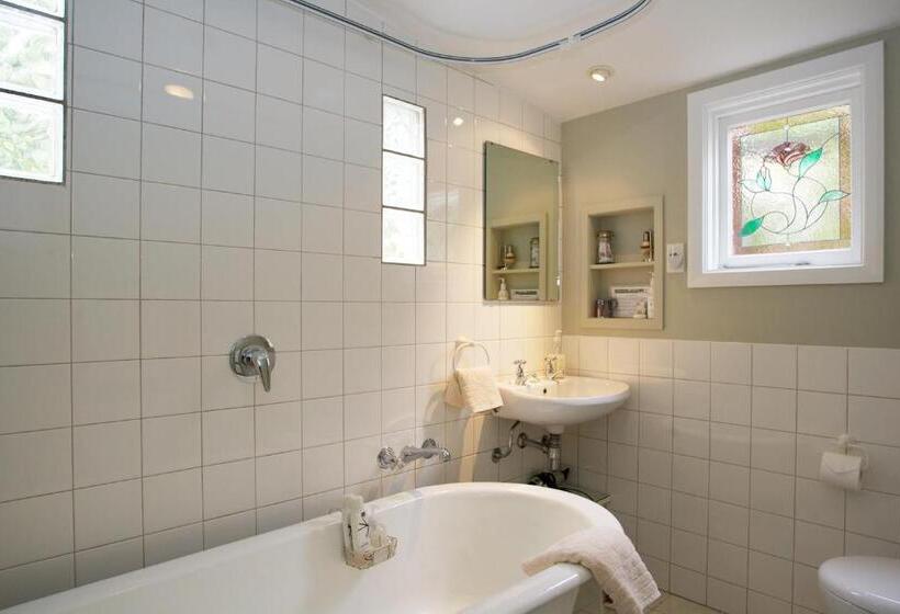 Отель Cobden Garden