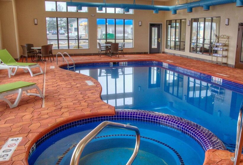 فندق Comfort Suites Plymouth Near Us 30