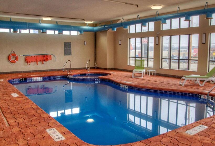 فندق Comfort Suites Plymouth Near Us 30