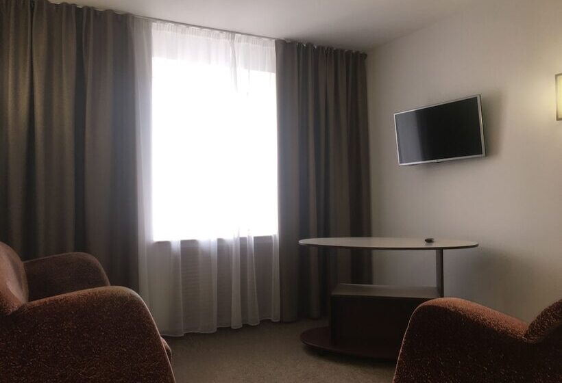 בית מלון כפרי Deryabin