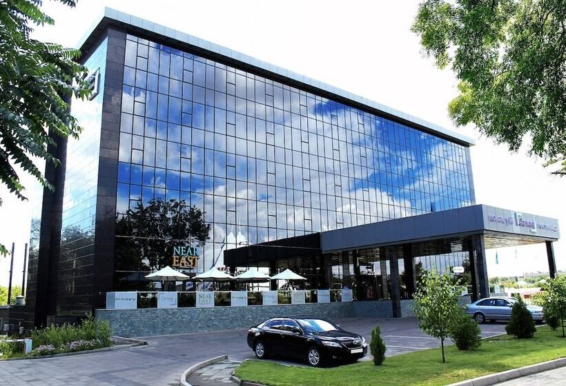 هتل Doubletree By Hilton Shymkent