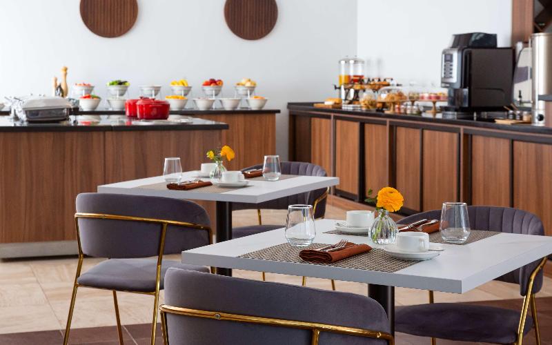 هتل Doubletree By Hilton Shymkent