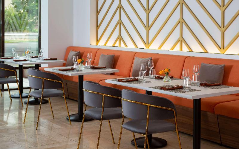 هتل Doubletree By Hilton Shymkent