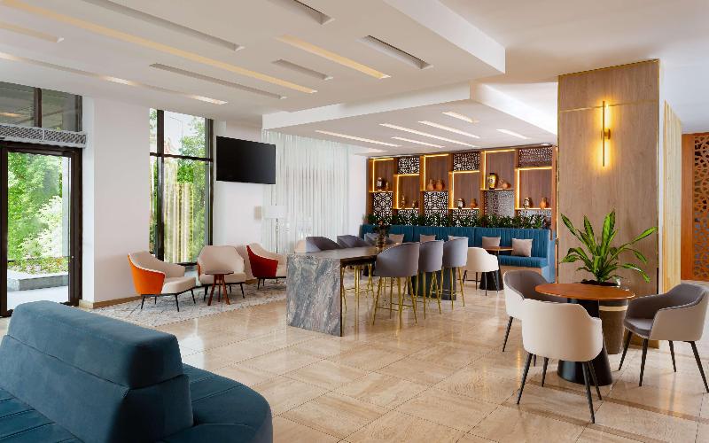 هتل Doubletree By Hilton Shymkent