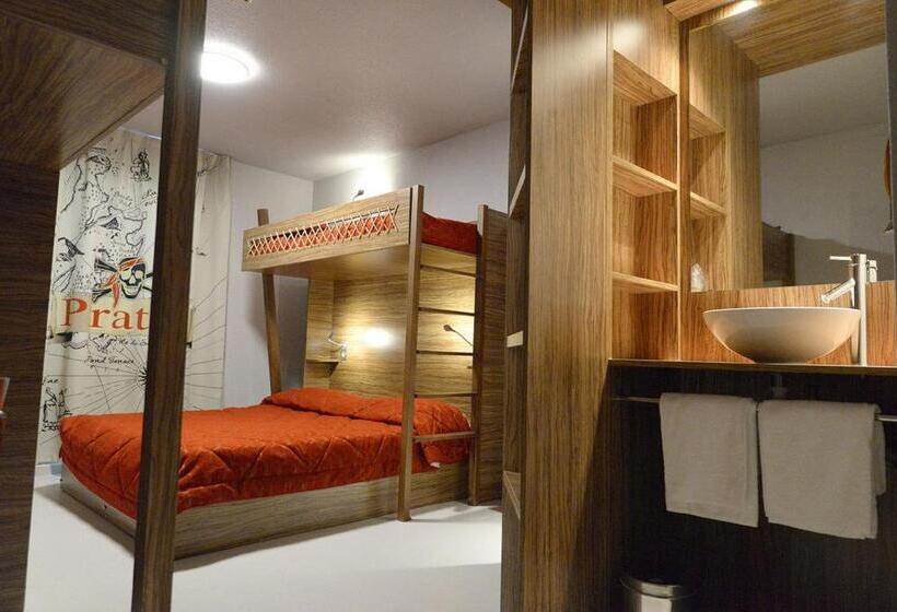 Отель Du Parc  Pirates