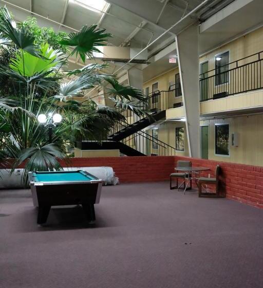 فندق Econo Lodge Elk City