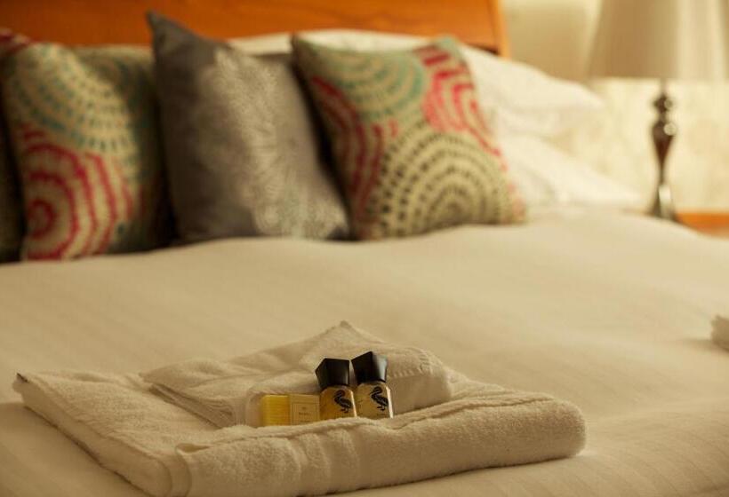 Отель Exmoor White Horse Inn