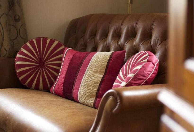 Отель Exmoor White Horse Inn