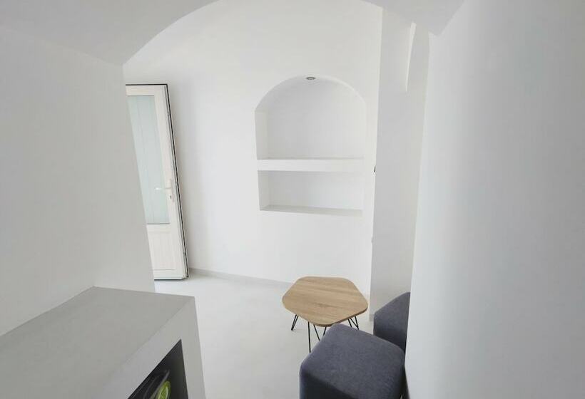 Отель Fira Cave Suites