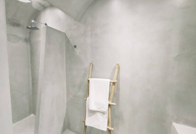 Отель Fira Cave Suites