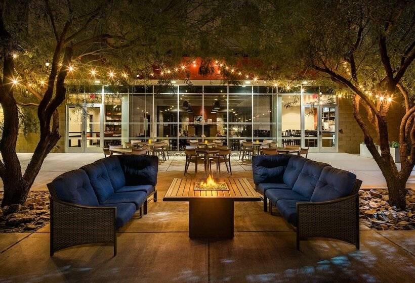 בית מלון כפרי Four Points By Sheraton At Phoenix Mesa Gateway Airport