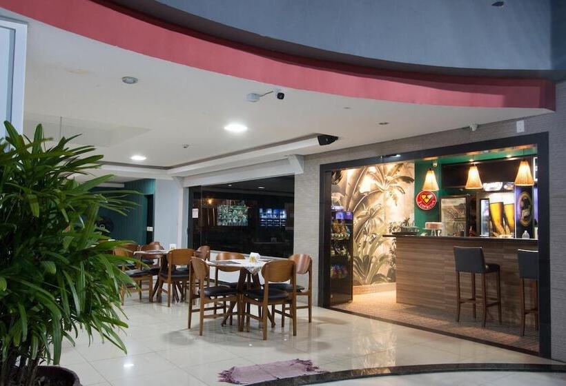 ホテル Golden Ville