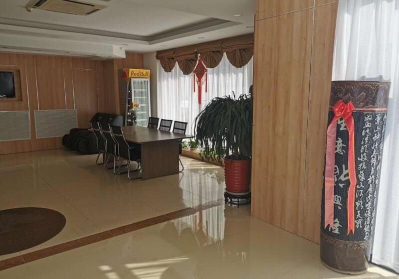 ホテル Greentree Inn Weihai North Qingdao Road Express