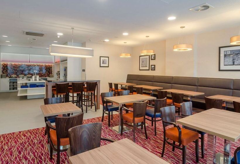 호텔 Hampton By Hilton Frankfurt City Centre