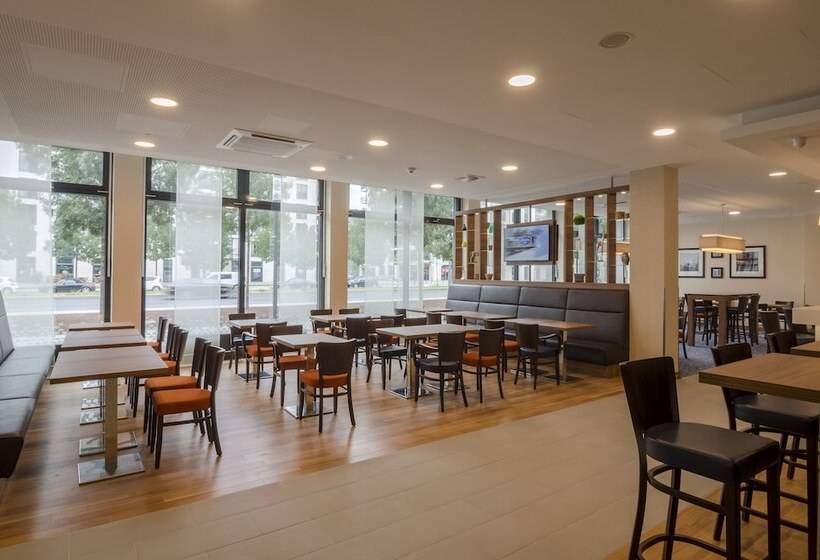 호텔 Hampton By Hilton Frankfurt City Centre