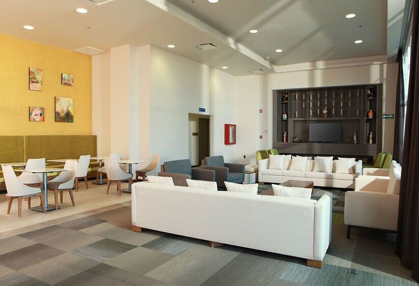 هتل Hampton Inn & Suites By Hilton Aguascalientes Airport