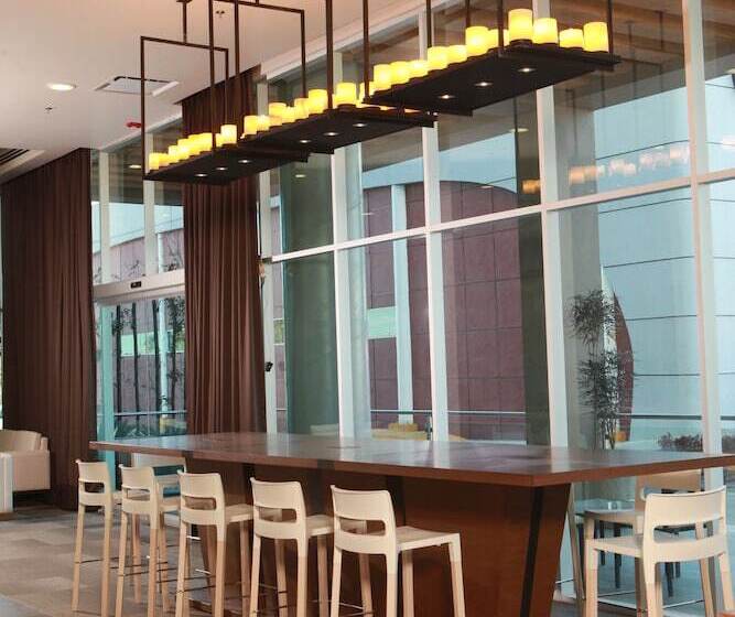 هتل Hampton Inn & Suites By Hilton Aguascalientes Airport