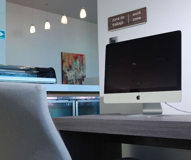 هتل Hampton Inn & Suites By Hilton Aguascalientes Airport