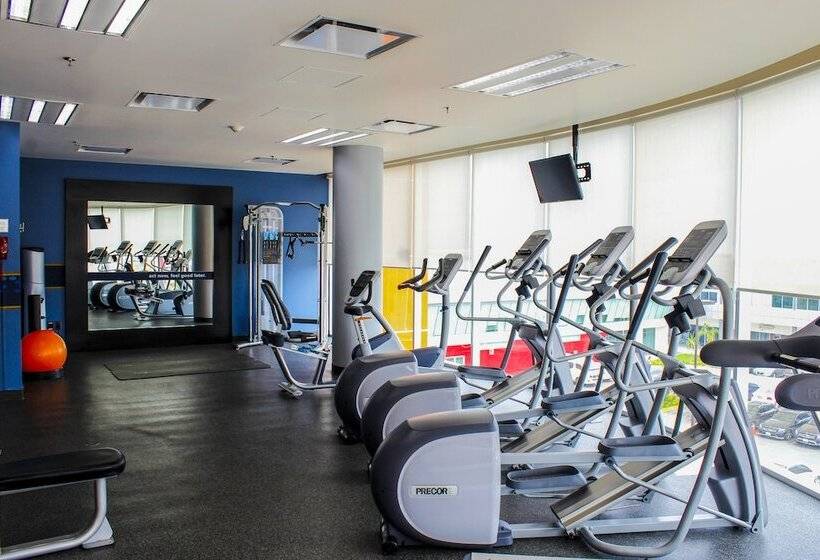 هتل Hampton Inn & Suites By Hilton Aguascalientes Airport