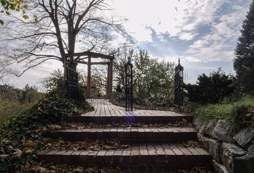 ホテル Henderson Castle Inn