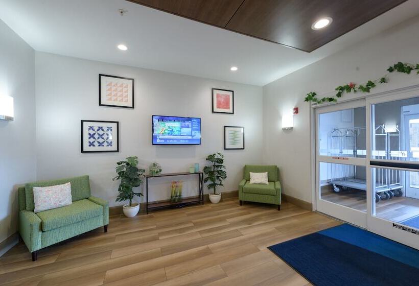 فندق Holiday Inn Express & Suites Jamestown, An Ihg