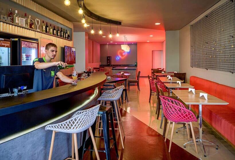 ホテル Golden Tower Express Franca By Fênix Hotéis