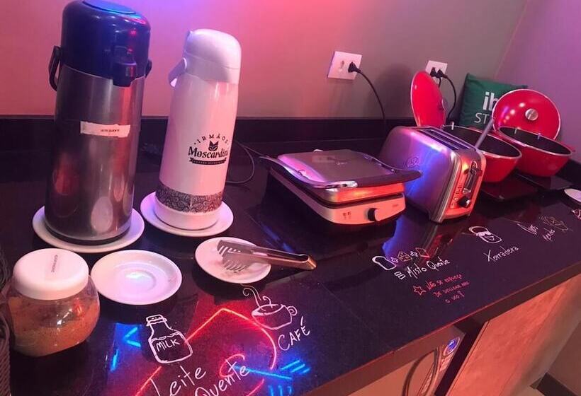 ホテル Golden Tower Express Franca By Fênix Hotéis