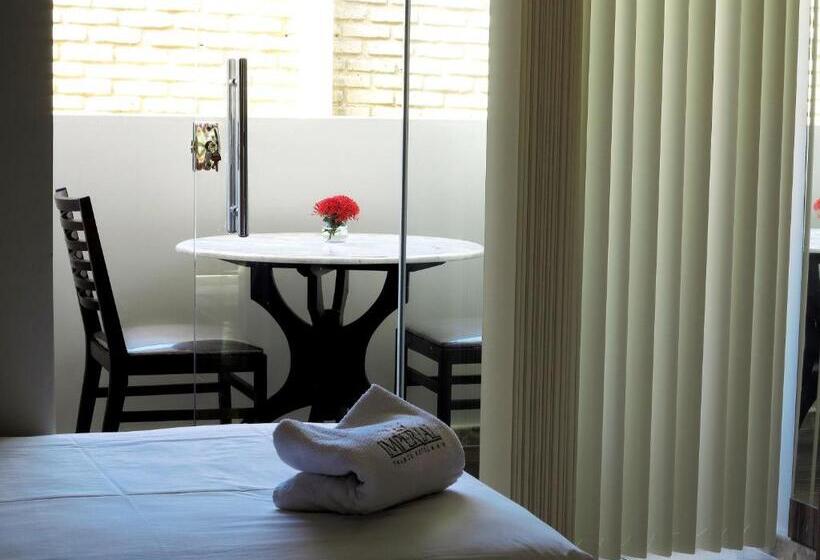 בית מלון כפרי Imperial Palace