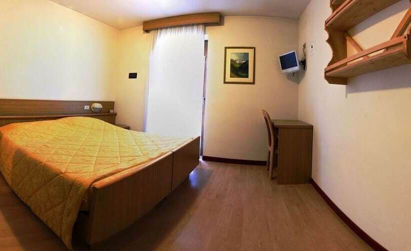 בית מלון כפרי La Montanara Predazzo