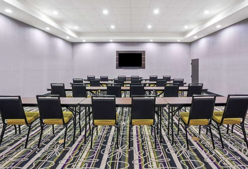 فندق La Quinta Inn & Suites By Wyndham College Station South