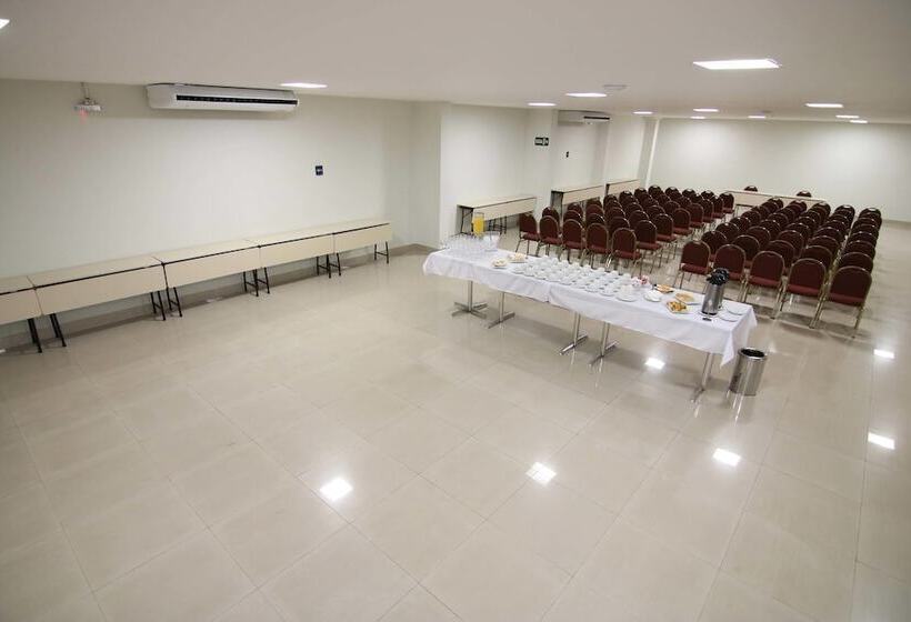 فندق Lagoon Prime