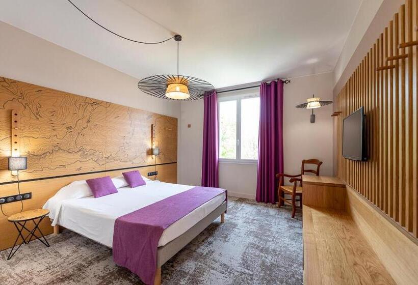 Отель Les Restanques De Moustiers