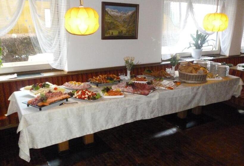 בית מלון כפרי Mair