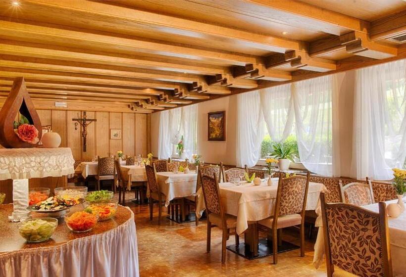 בית מלון כפרי Mair