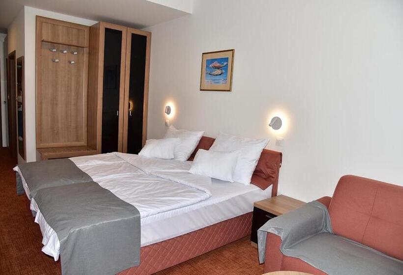 هتل Makpetrol Struga