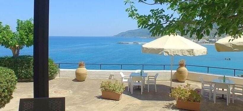 בית מלון כפרי Marou