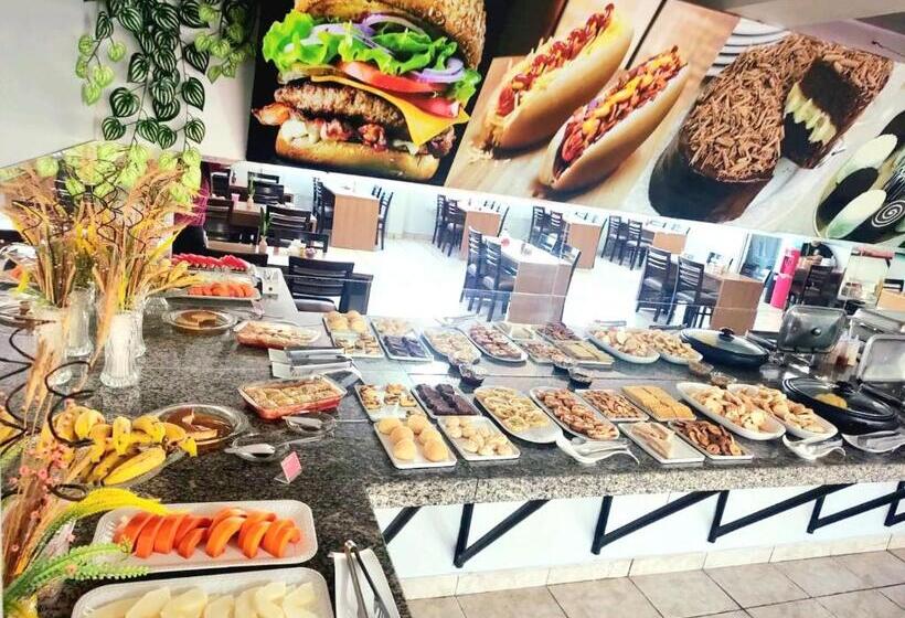 בית מלון כפרי Mirai Palace