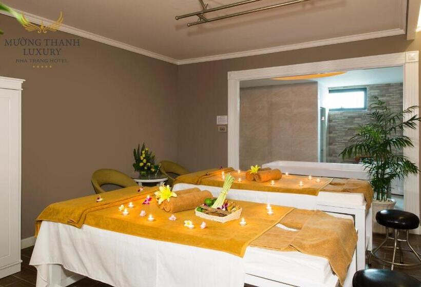酒店 Muong Thanh Luxury Nha Trang