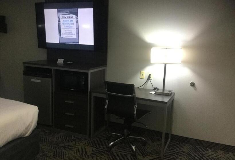 호텔 Muskogee Inn And Suites