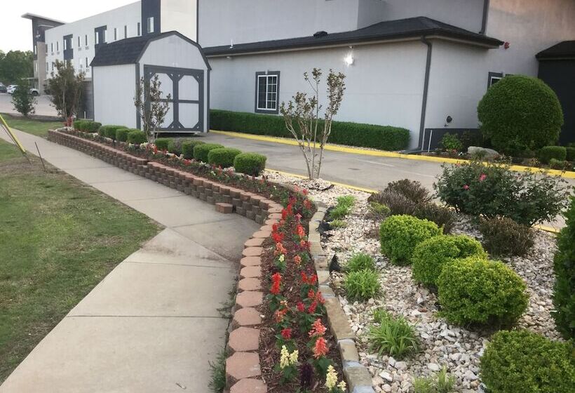 호텔 Muskogee Inn And Suites