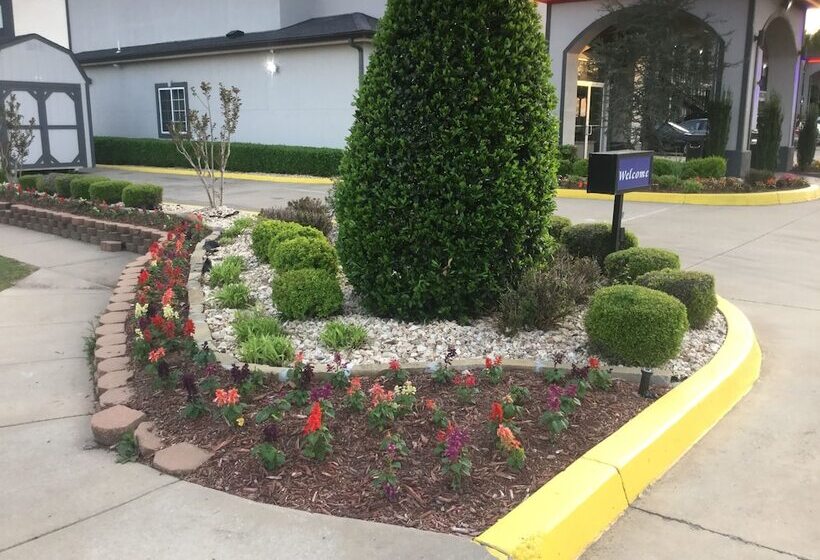 호텔 Muskogee Inn And Suites