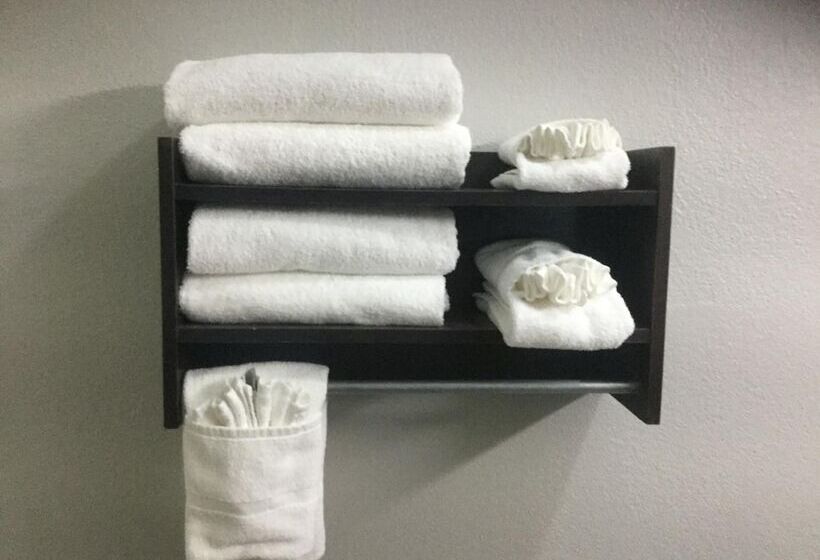 호텔 Muskogee Inn And Suites