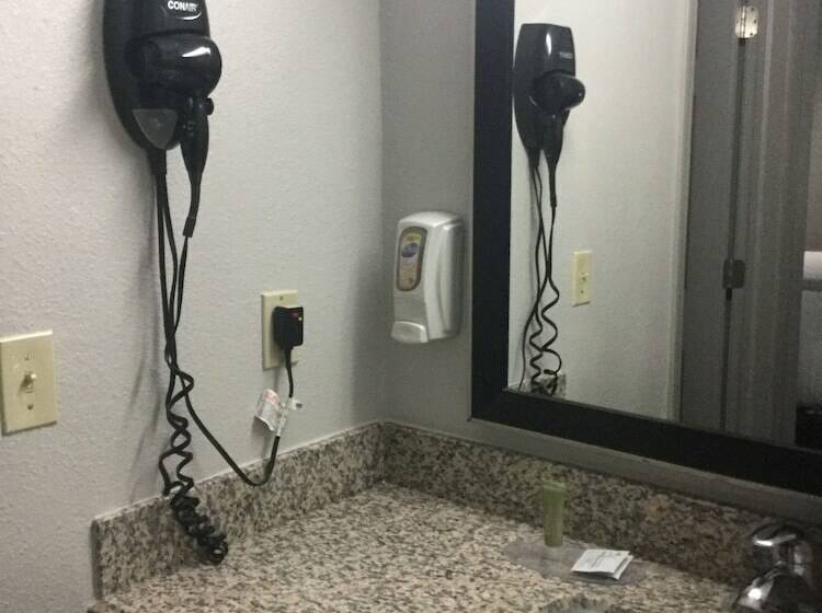 호텔 Muskogee Inn And Suites