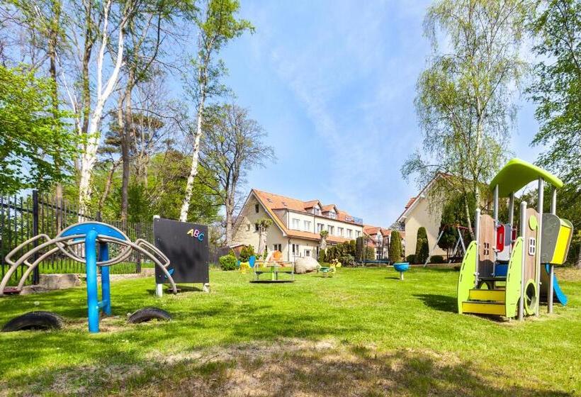 ホテル Ośrodek Wypoczynkowy Alcest